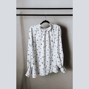 Fashion Union. Plus. High Neck Blouse in Floral